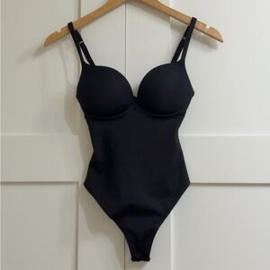 NWT Skims Ultimate Body Push-Up
Thong Bodysuit XXS